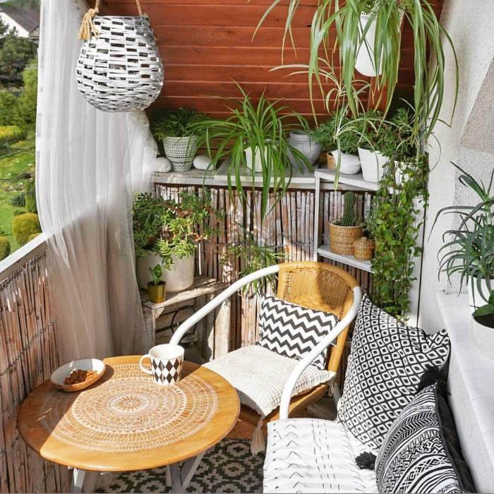 How to decorate small apartment patio